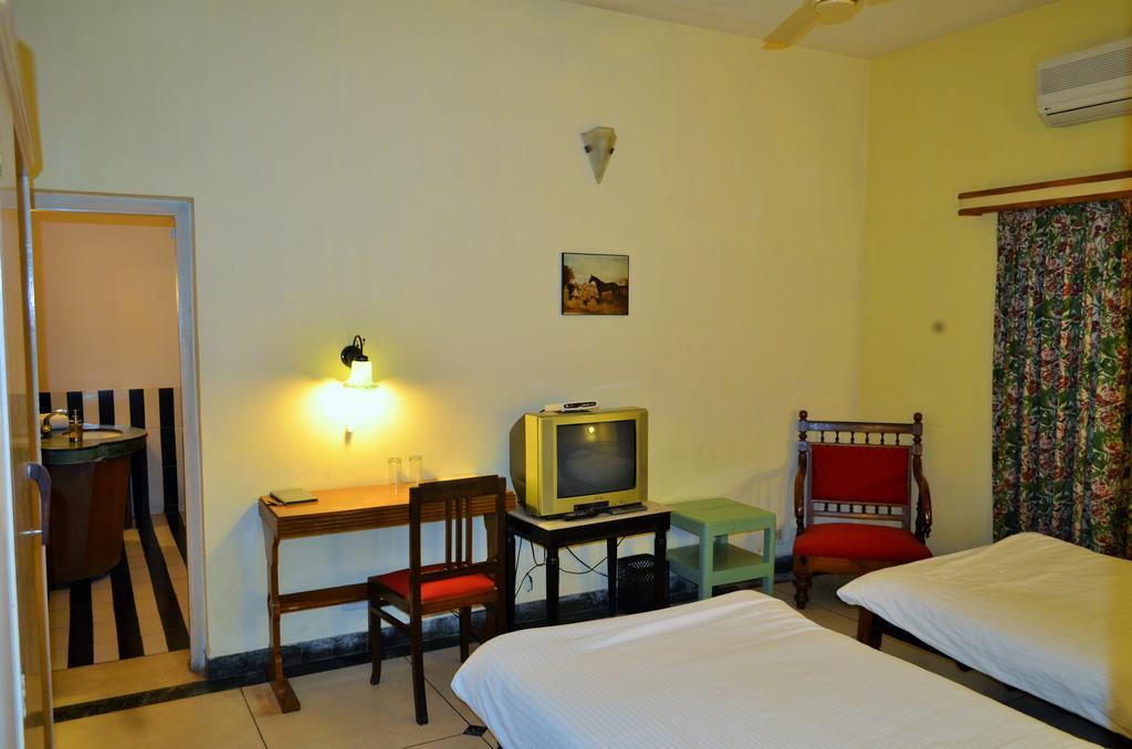 Hotel Inn Season Mahāmandir Szoba fotó